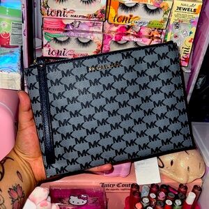 Micheal Kors Wrislet